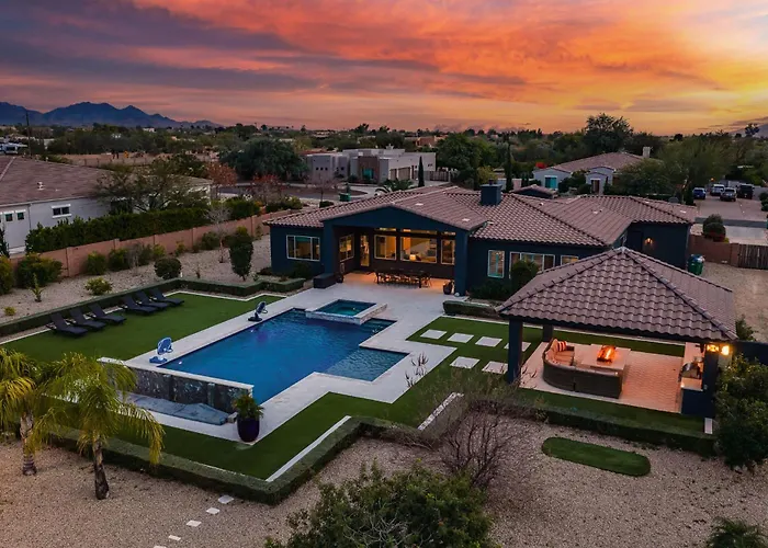 Enjoy Pool Putting Sports Court-pickleball * Cave Creek