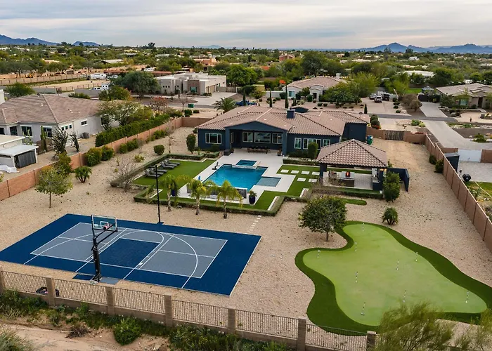 Enjoy Pool Putting Sports Court-pickleball Dom wakacyjny