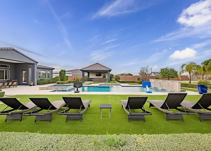 Enjoy Pool Putting Sports Court-pickleball Dom wakacyjny *