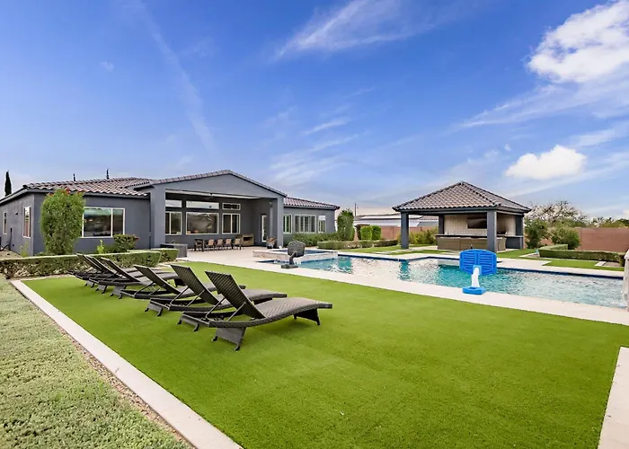 Enjoy Pool Putting Sports Court-pickleball Dom wakacyjny