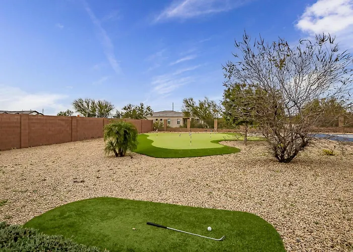 Enjoy Pool Putting Sports Court-pickleball Cave Creek