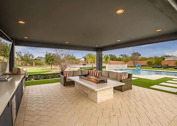 Enjoy Pool Putting Sports Court-pickleball Dom wakacyjny